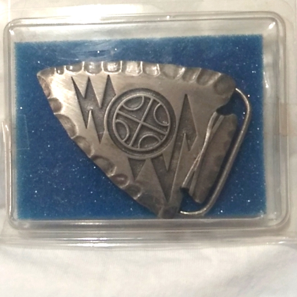 Unisex Siskiyou Buckle Co. belt buckle.